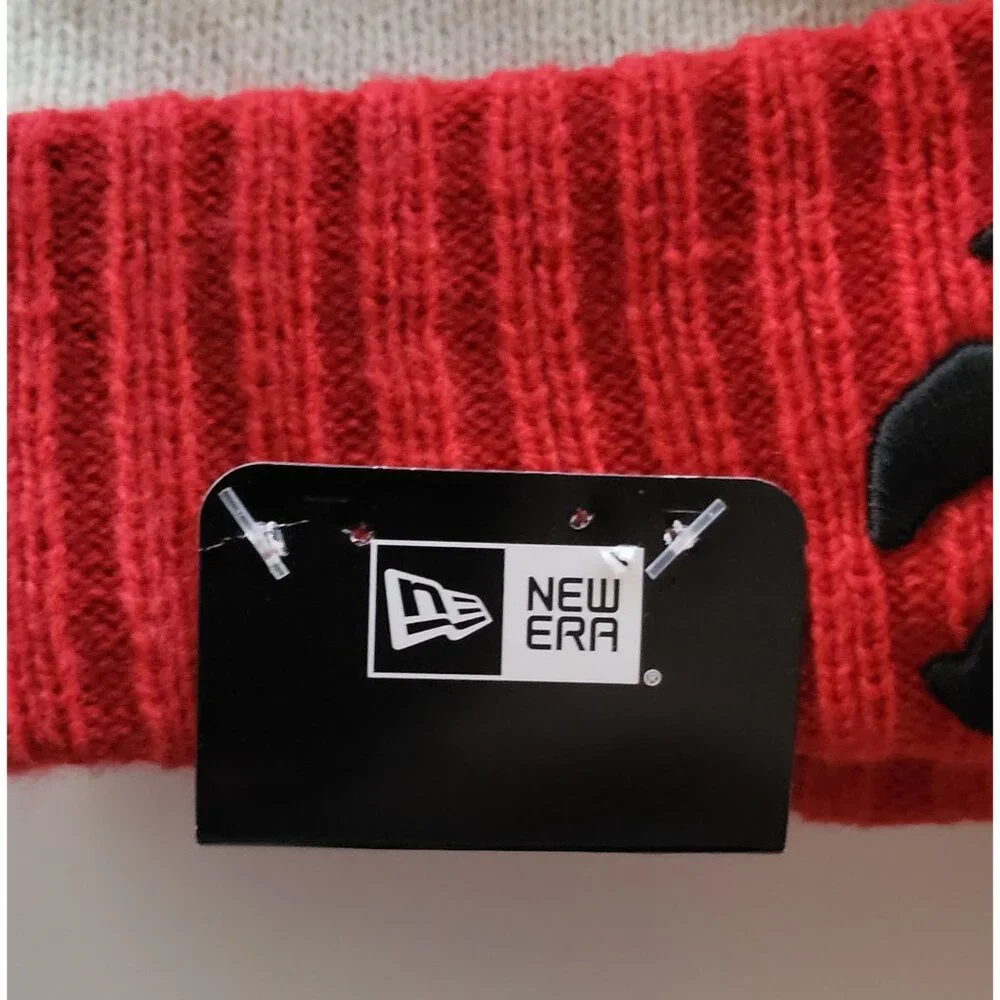 Toronto Raptors Toque - Picture 4 of 8